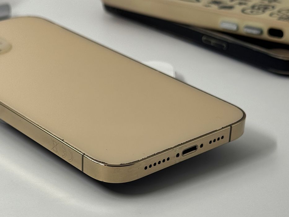 iPhone 13 Pro Max, 256GB, Gold, 100% батерия, КАТО НОВ, ГАРАНЦИЯ!