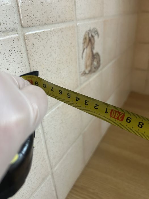 Запазена дъбова кухня от масив