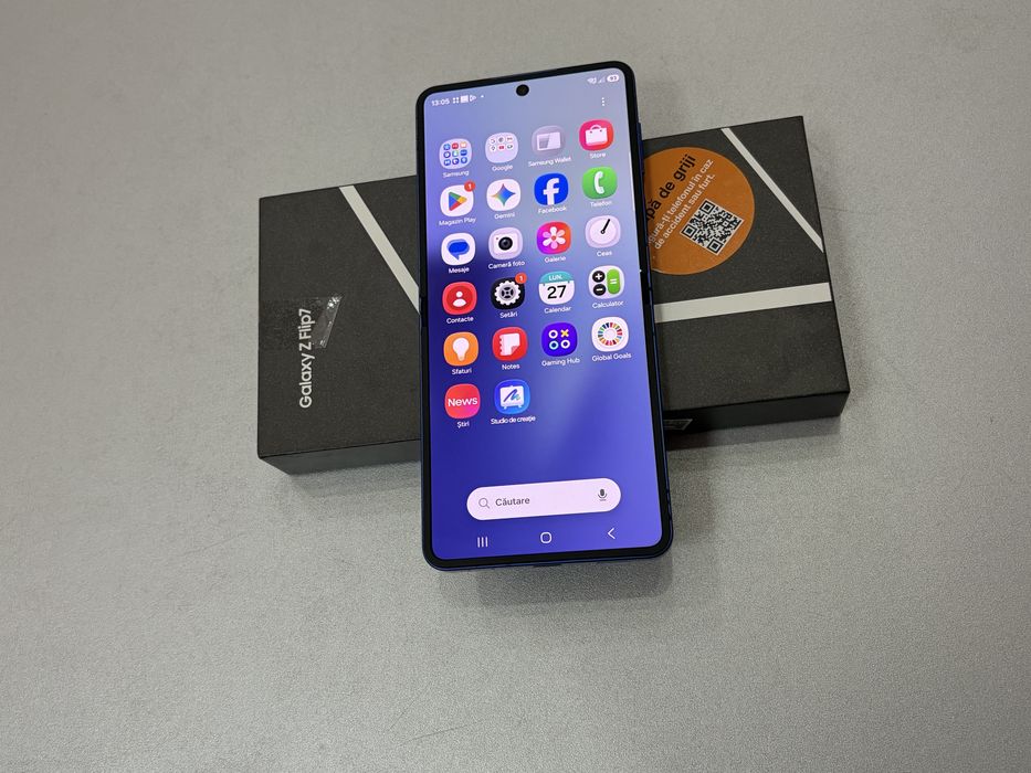 Samsung Galaxy Z Flip 7, 256 gb, 12 gb ram, Blue Shadow, la cutie