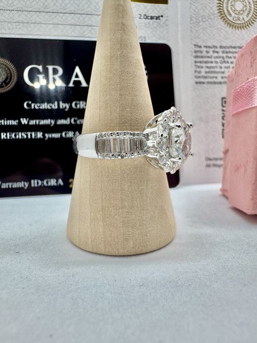 Сребърен пръстен с мойсанит (Диамант) 2 карата