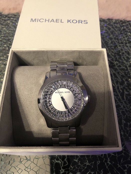 Продам часы от Micheal Kors оригинал