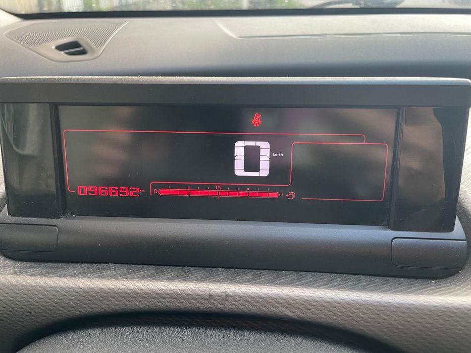 Citroën C4 Cactus 1.2 Benzină – Proprietar | 96.700 km | 35.000 lei