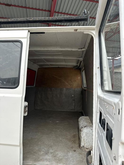 Мерседес бусик сапог