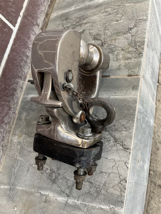 Фаркоп toyota land cruiser 200