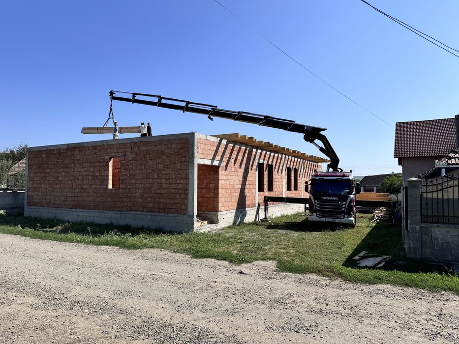 Inchiriere macara 18t capacitate de ridicare 18 metrii