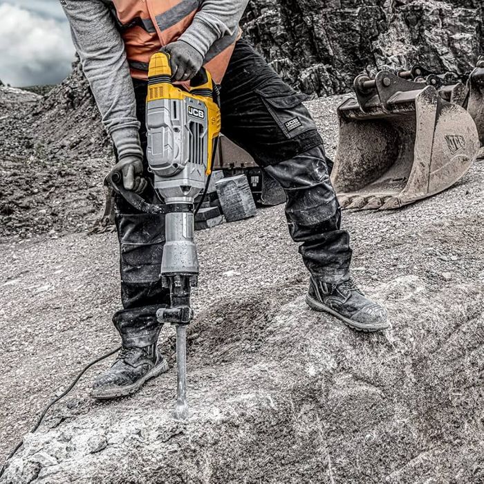 Електрически къртач 1700W 30мм Hex 65J JCB