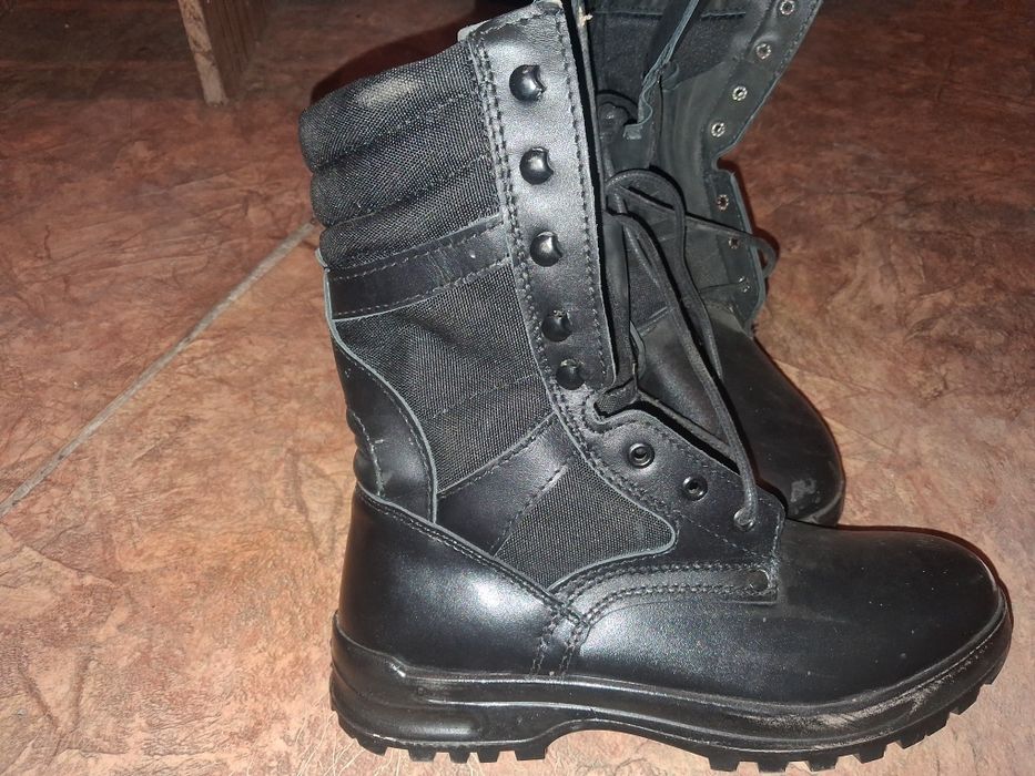 Продам берцы.Обувь.