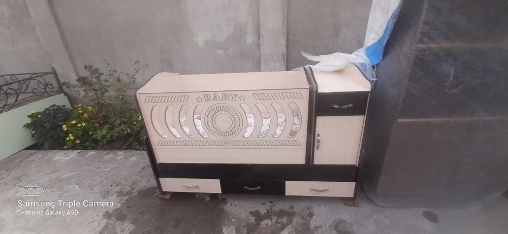 Mebel sotiladi Xolati yaxshi