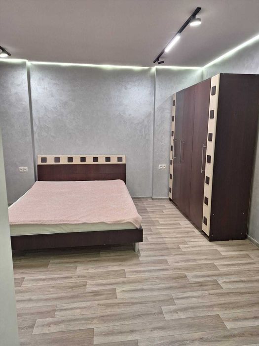 Спальный гарнитур с матрасом