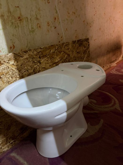 Продам унитаз новый