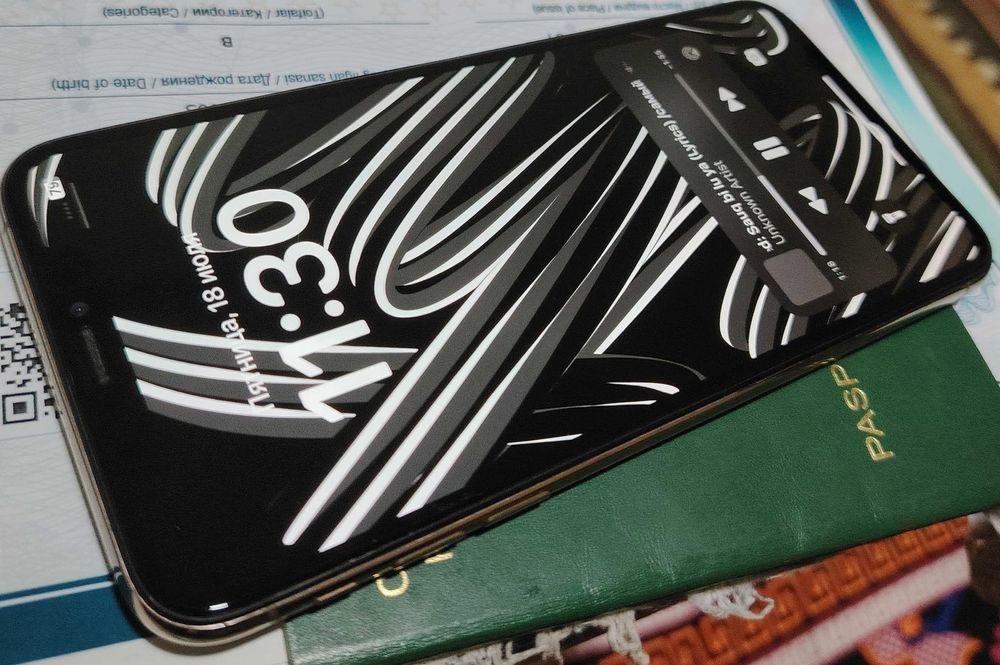 Iphone xs max 256 gold