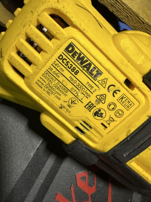 Fierastrau sabie Dewalt DCS388 54V