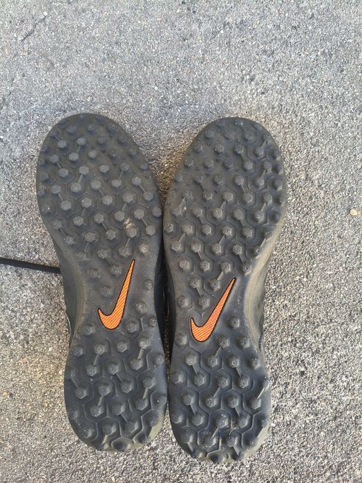 Vând ghete fotbal Nike Tiempo X