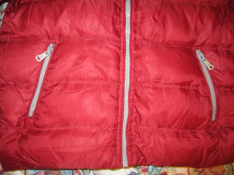 Geaca puf Armani Junior,masura 6/118cm (circa 6 ani),gluga, ca noua