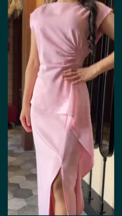 Продам новое розовое платье