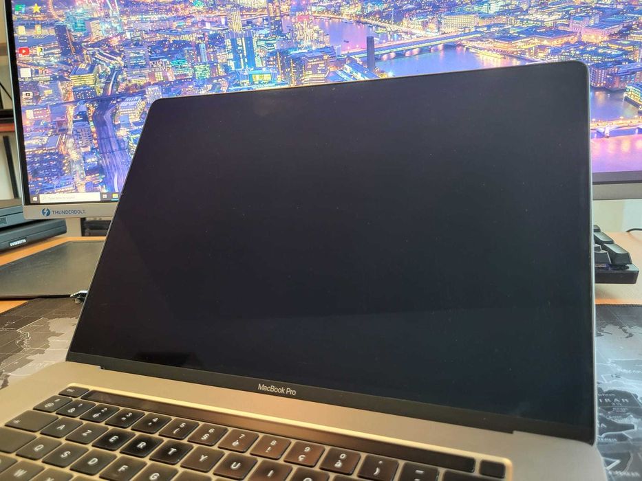 Ansamblu Display MacBook PRO 16" 2019 A2141 - Factura si Garantie