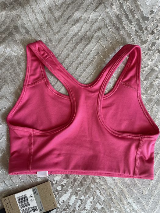 Спортни бюстиета Nike