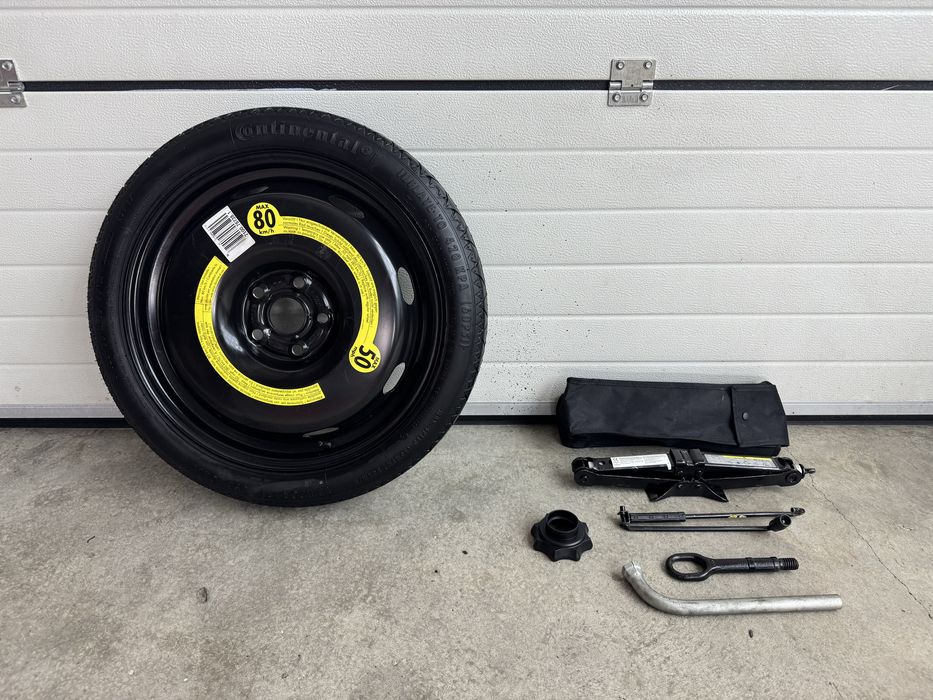 Оригинален авариен комплект за VW патерица,крик,ключ