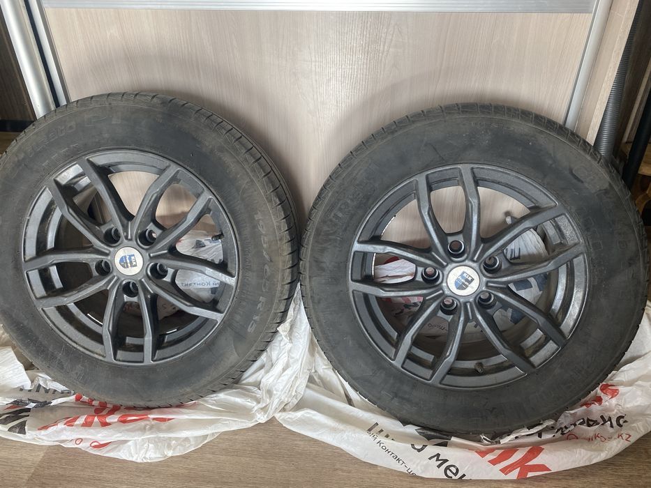 Диски с шинами.