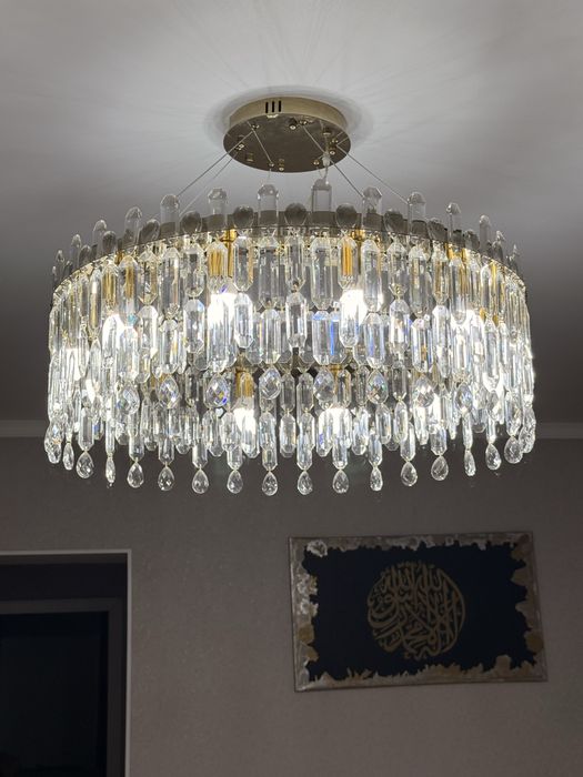 Продается люстра