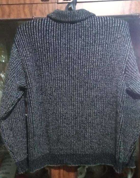 Продам кофта на молнии