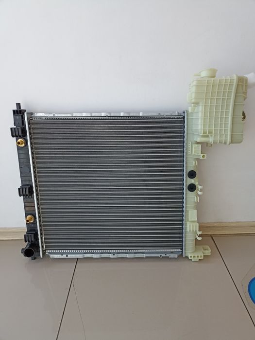 Мерседес Вито радиатор основной