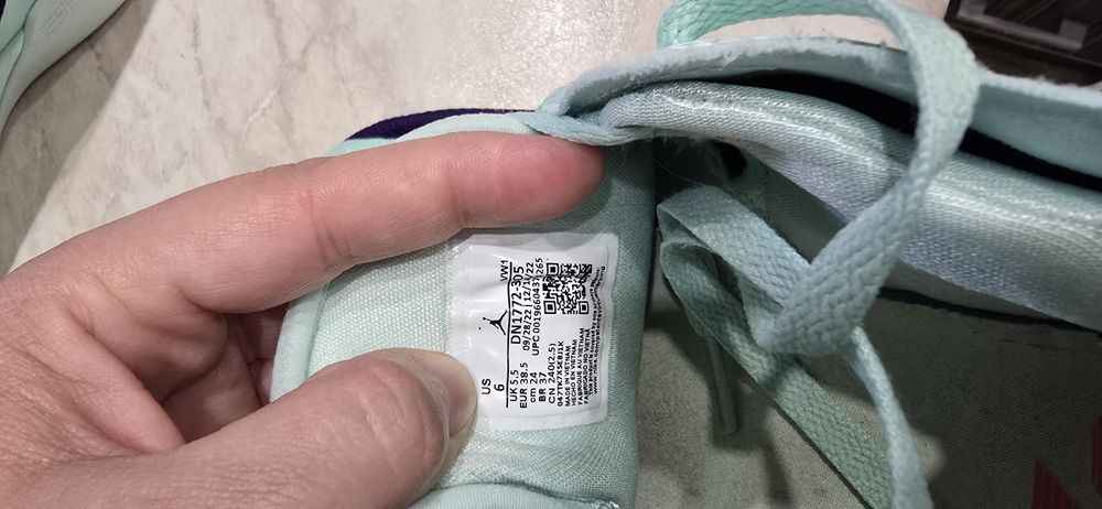 ДамскиМаратонки Nike Luka 1