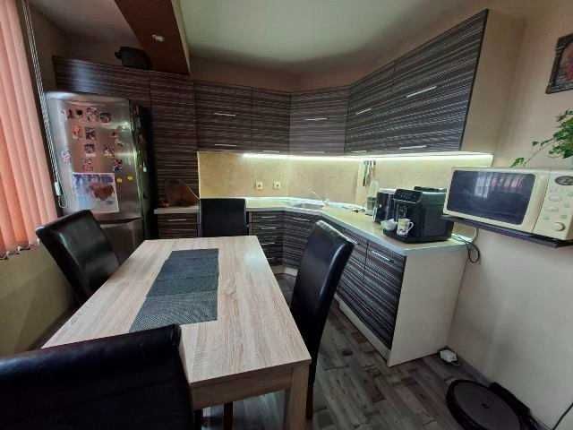 Продава се Четиристаен апартамент в Търговище, Център - 113 кв.м за 948 €/кв.м - Снимка #2