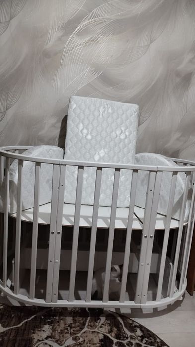 Детская кровать с матрасом