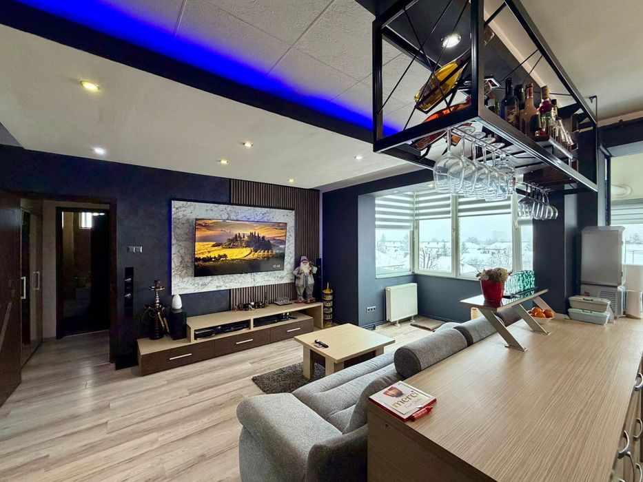 Apartament zona Tractorul