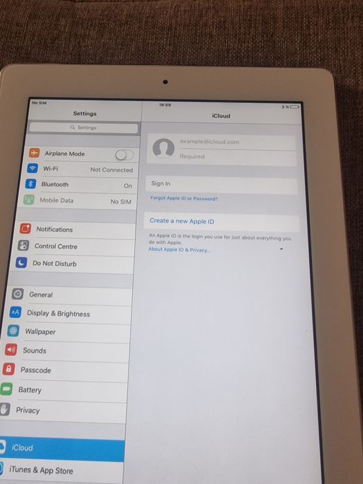 Vând tabletă Ipad gen 2