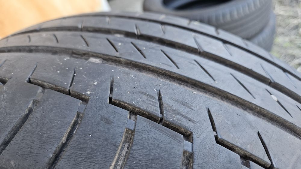 2бр гуми 225 55 18 континентал continental