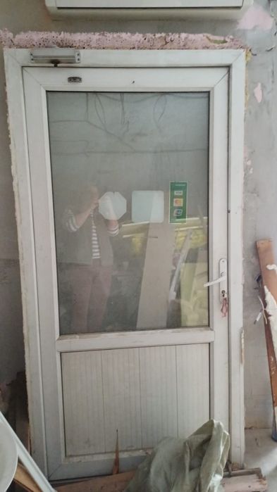 Продам двери б/у