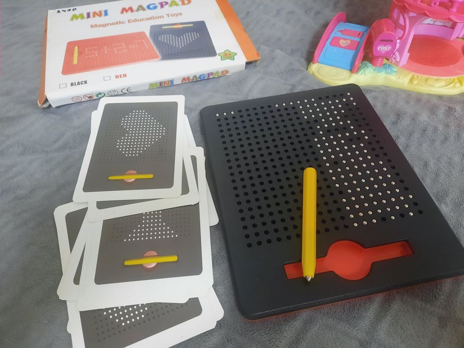 Домик и мозаика игрушки