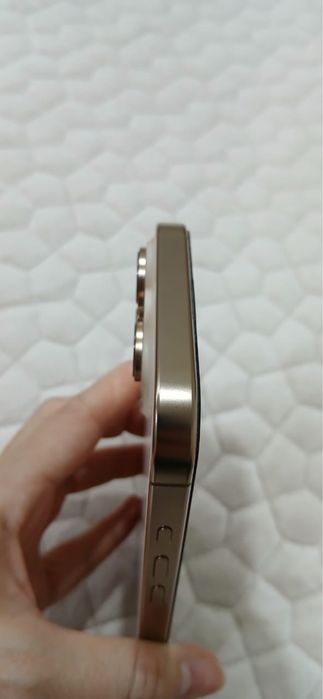 Продам iPhone 16 Pro Max 512Gb золотистый!