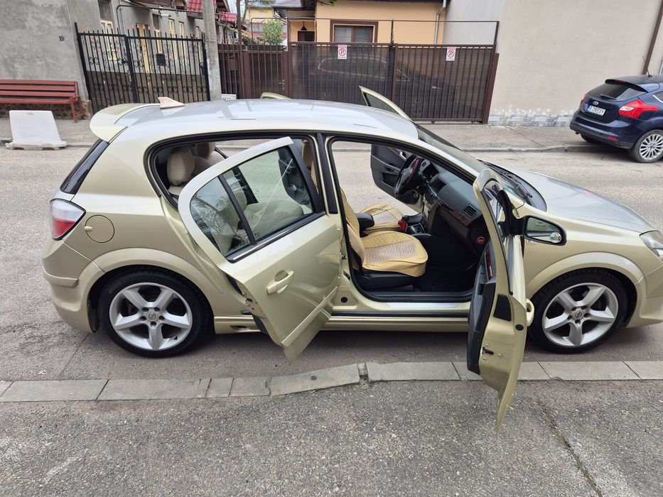 Vând Opel Astra H