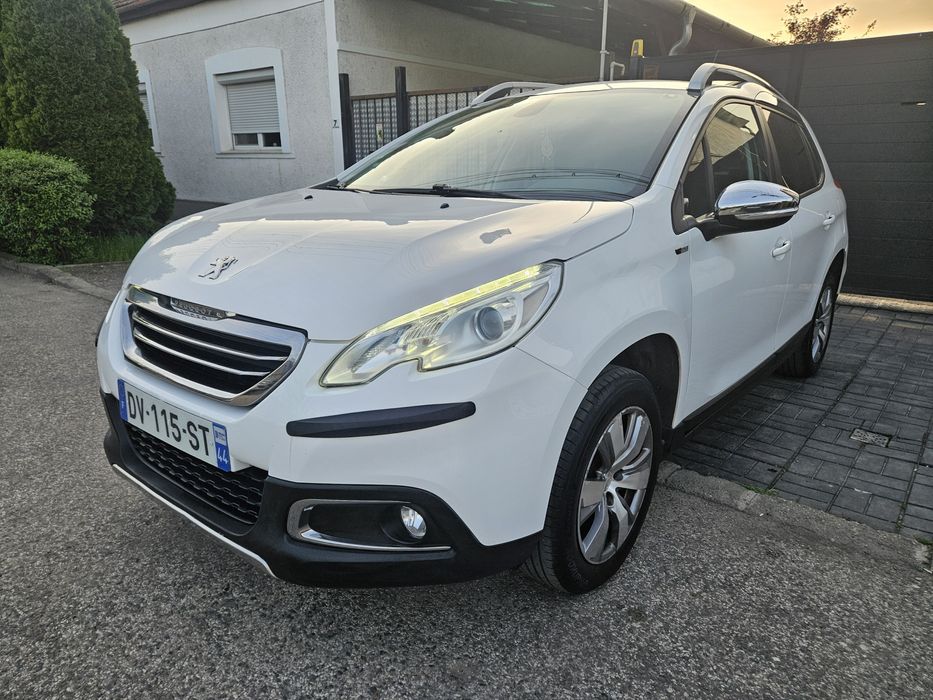 Peugeot 2008 1.2VTi *LED*2016 NAVI*GPS*