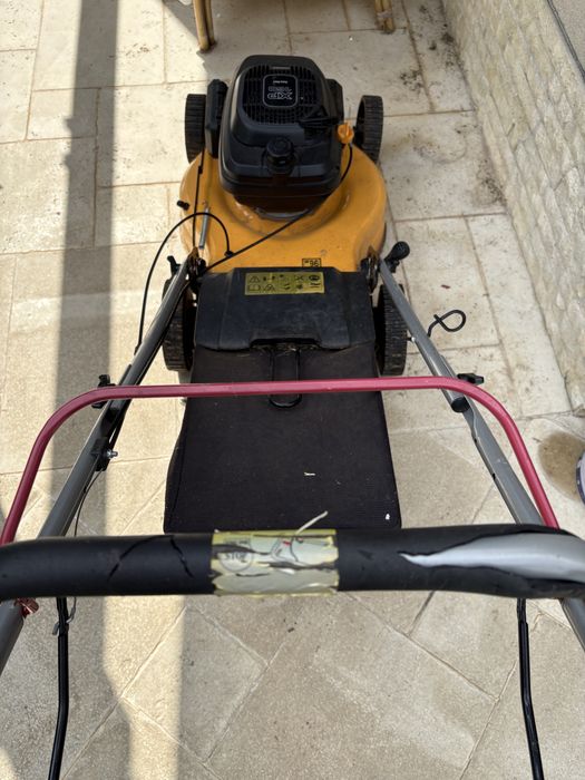 Mașină de tuns gazon autopropulsată Zongshen XP160 – pentru reparație/piese