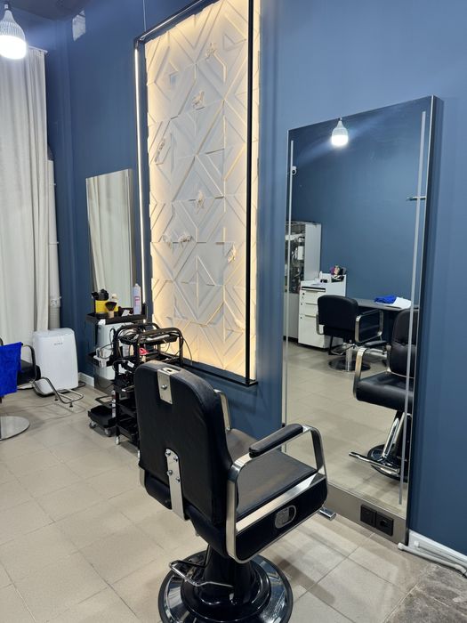 Сдам кресло в отдельном кабинете