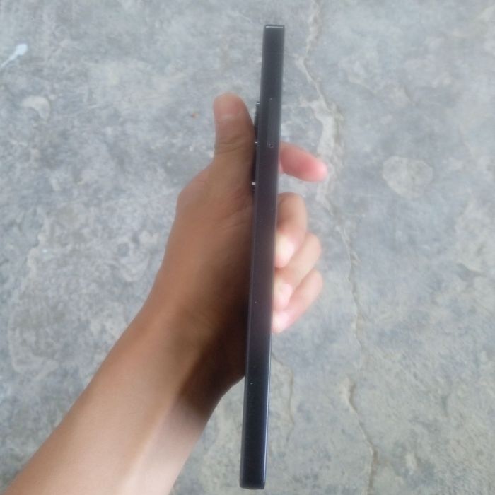 X 25 Ultra holati edeal