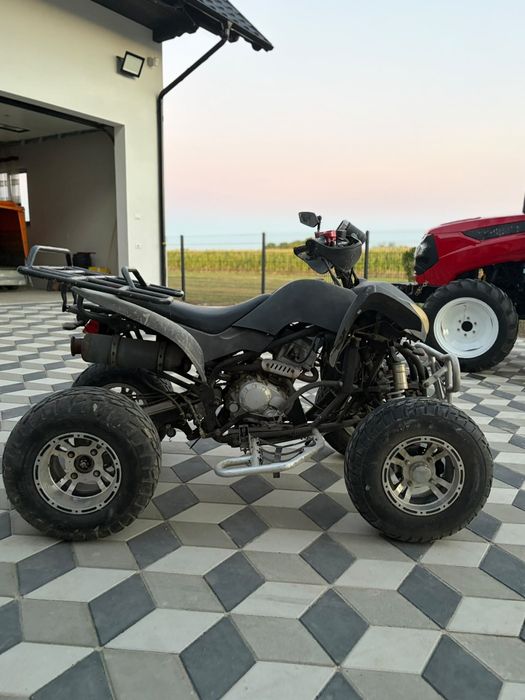 vând atv în stare foarte bună de funcționare de 250cc