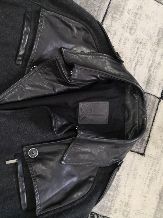 Pardesiu bărbați din lână și piele naturala Calvin Klein original. .