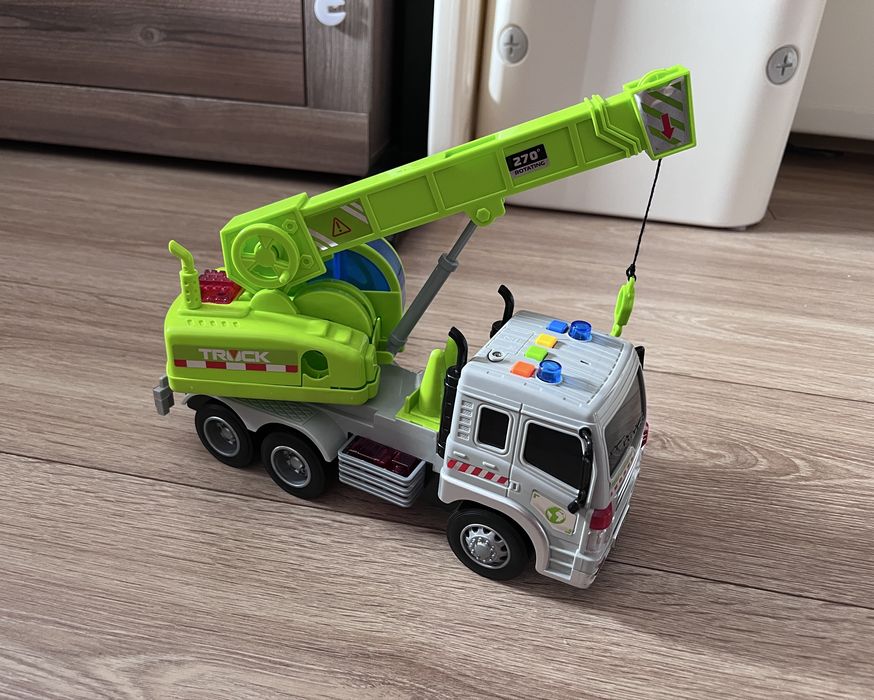 Интерактивна играчка камион с кран - със звуци