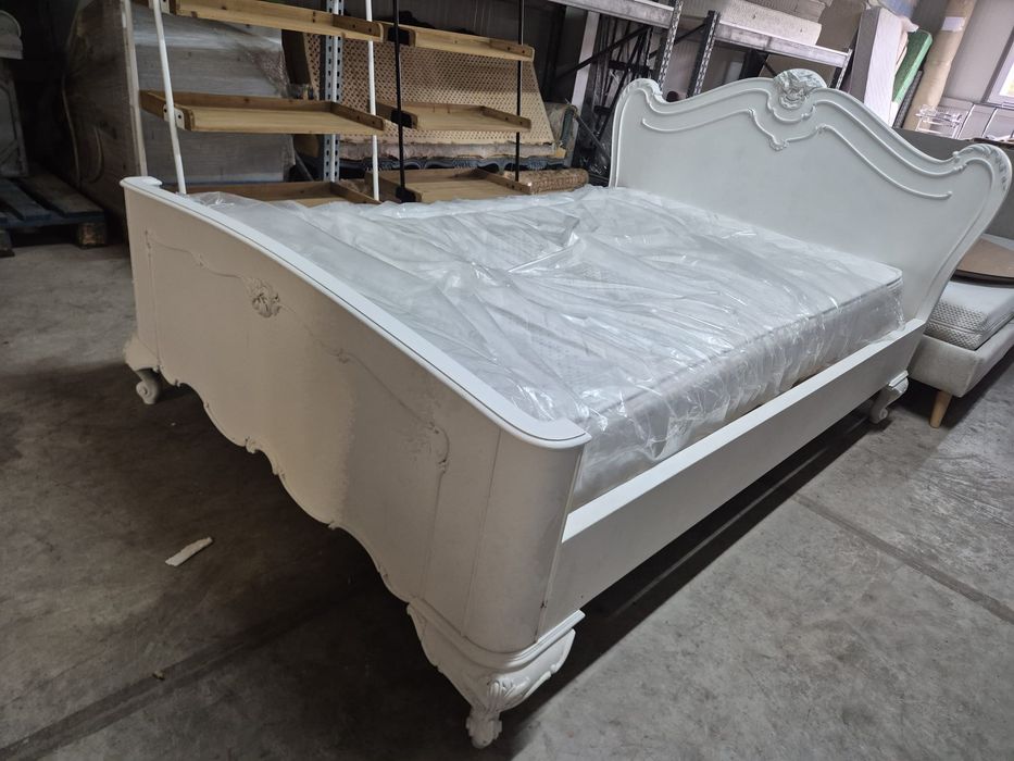 Винтидж реставрирано легло