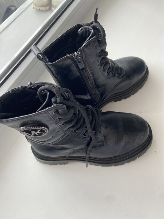 Продам на девочку 6-7лет