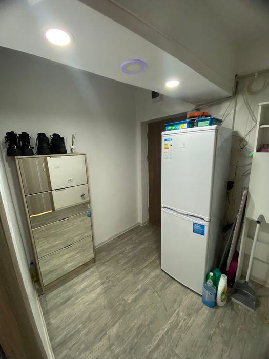 Inchiriez Apartament 2 camere Petrisor