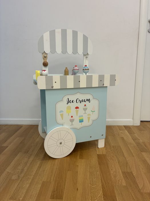 Magazinul de inghetata