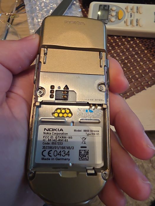 Nokia 8800 Sirocco gold