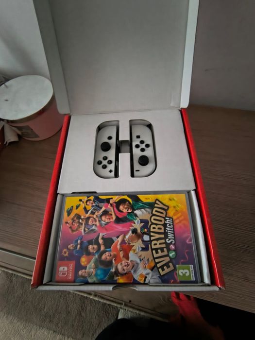 Nitendo switch OLED - CA NOU