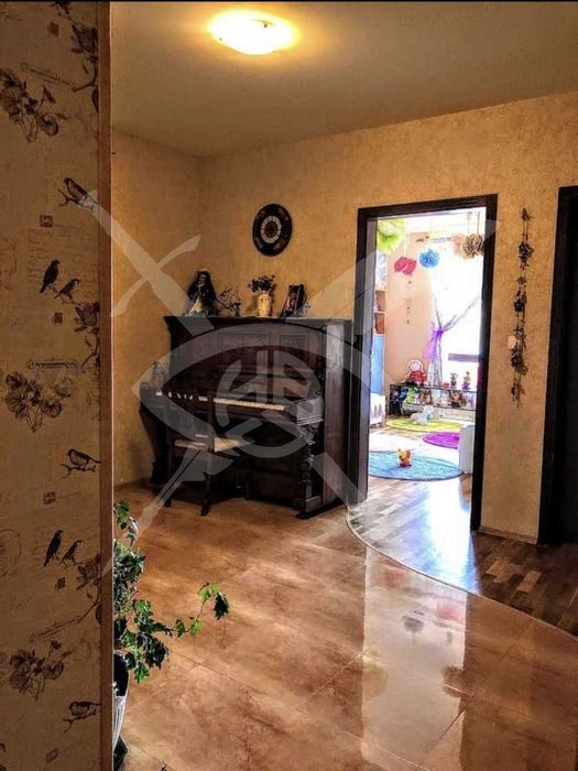 Дава се под наем Четиристаен апартамент в София, Младост 2 - 135 кв.м за 1386.18 € - Снимка #10